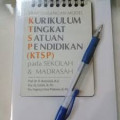 Pengembangan Model Kurikulum Tingkat Satuan Pendidikan (KTSP) pada Sekolah dan Madrasah